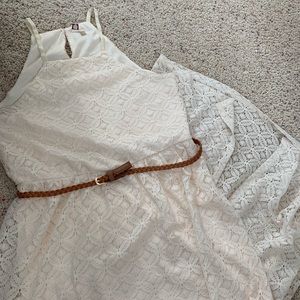 Maxi dress with brown belt